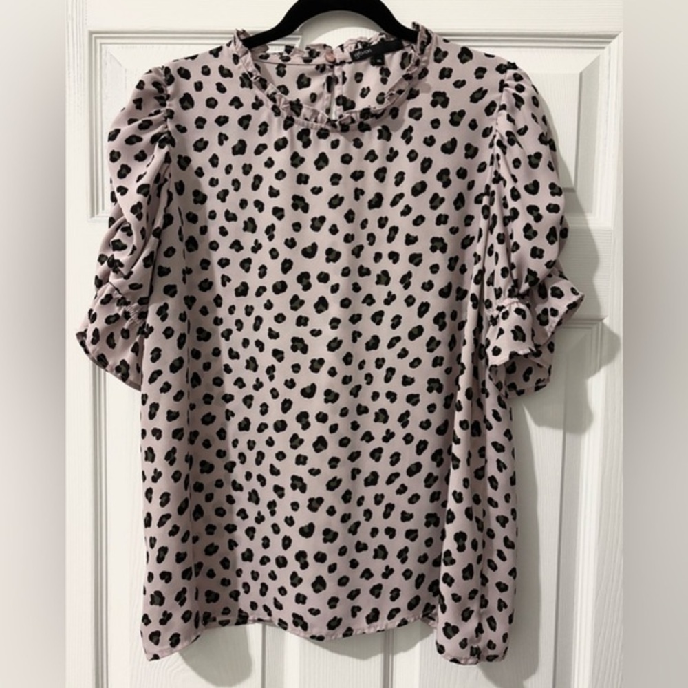 Gibson Blush and Black Patterned Blouse - Picture 1 of 5